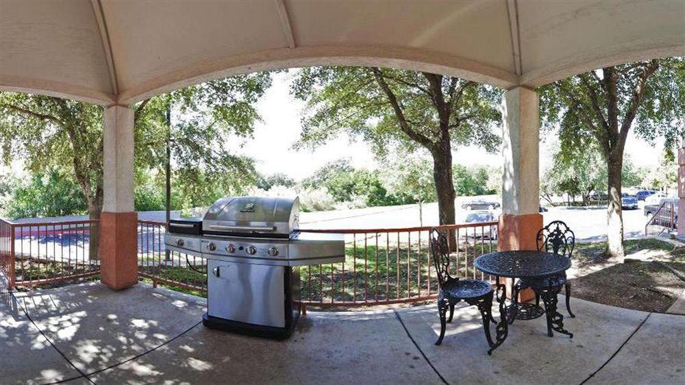 Sonesta Simply Suites Austin The Domain Area Εξωτερικό φωτογραφία